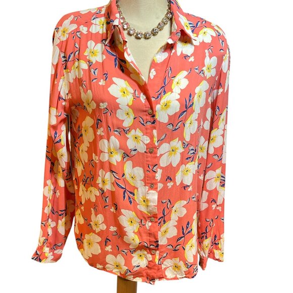 ESQUALO Button Down Blouse Size 10 Beautiful Floral on Peach Viscose - Picture 3 of 13